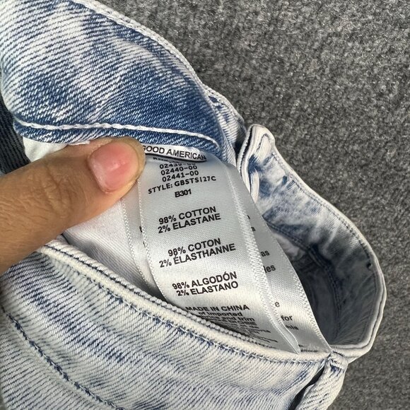 Good American Light Wash Denim Frayed Hem‎ Jean Mini Skirt Waist Size 2/26 - Picture 7 of 7